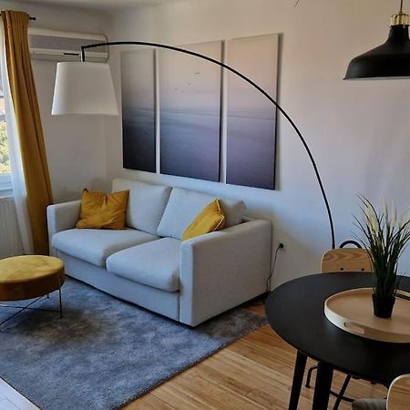 Midnight Blue Oasis - Center, Free Parking Appartement Zagreb Buitenkant foto