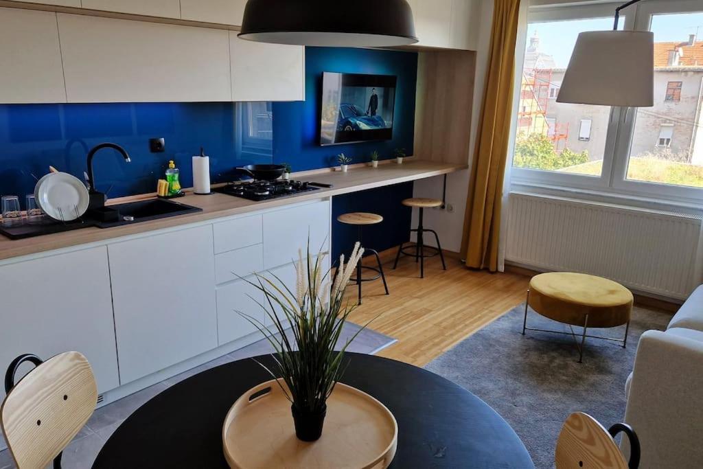 Midnight Blue Oasis - Center, Free Parking Appartement Zagreb Buitenkant foto